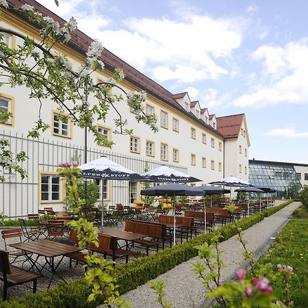 لاوفن Kapuzinerhof Seminar- Und Kongresshotel المظهر الخارجي الصورة