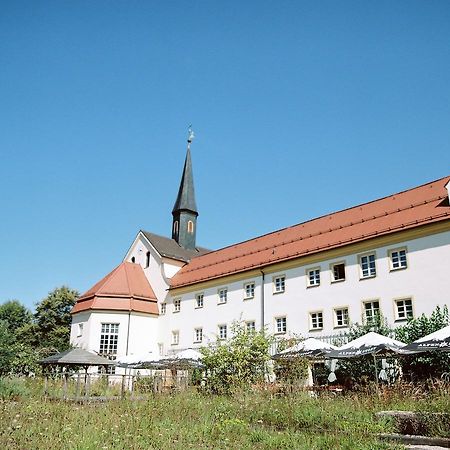 لاوفن Kapuzinerhof Seminar- Und Kongresshotel المظهر الخارجي الصورة