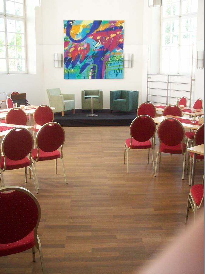 لاوفن Kapuzinerhof Seminar- Und Kongresshotel المظهر الخارجي الصورة